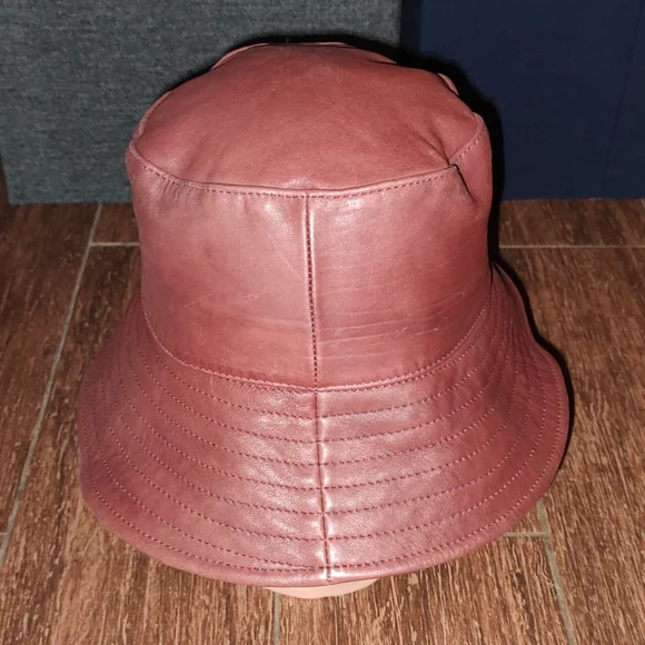 Wilsons Leather | Accessories | Wilsons Leather Bucket  display picture 3